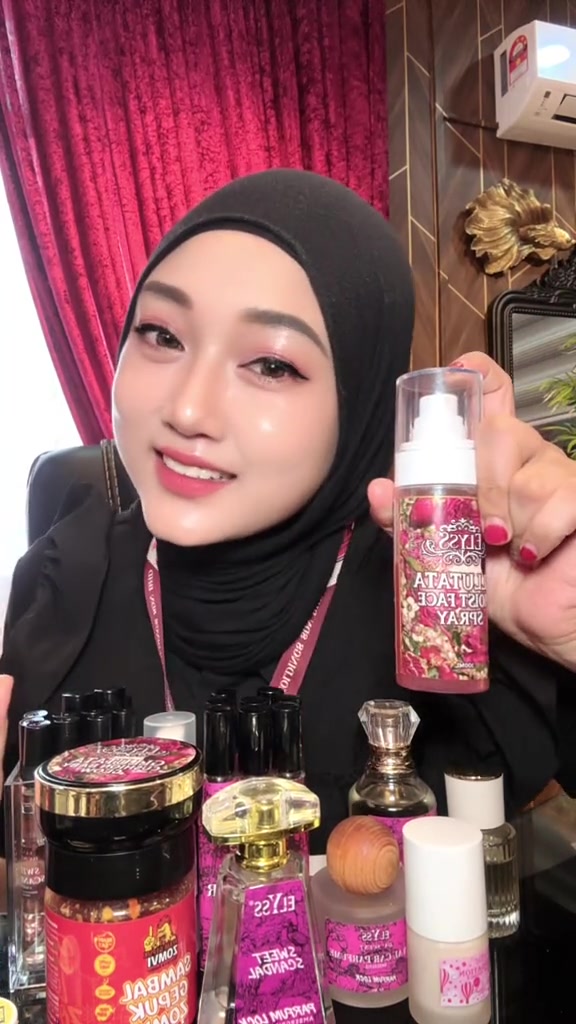@Cik Puan Auni Founder Elyss