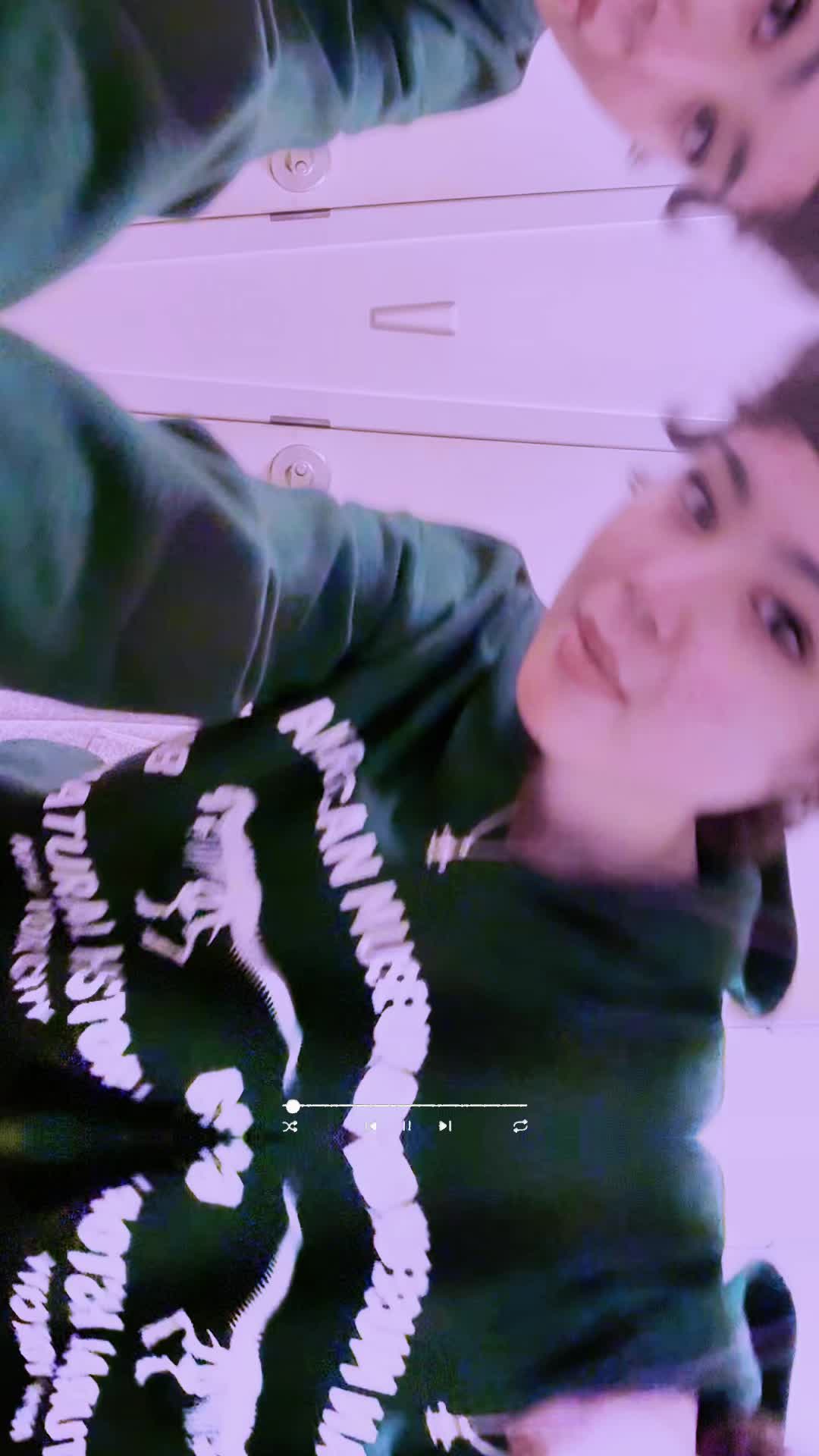 @Lily