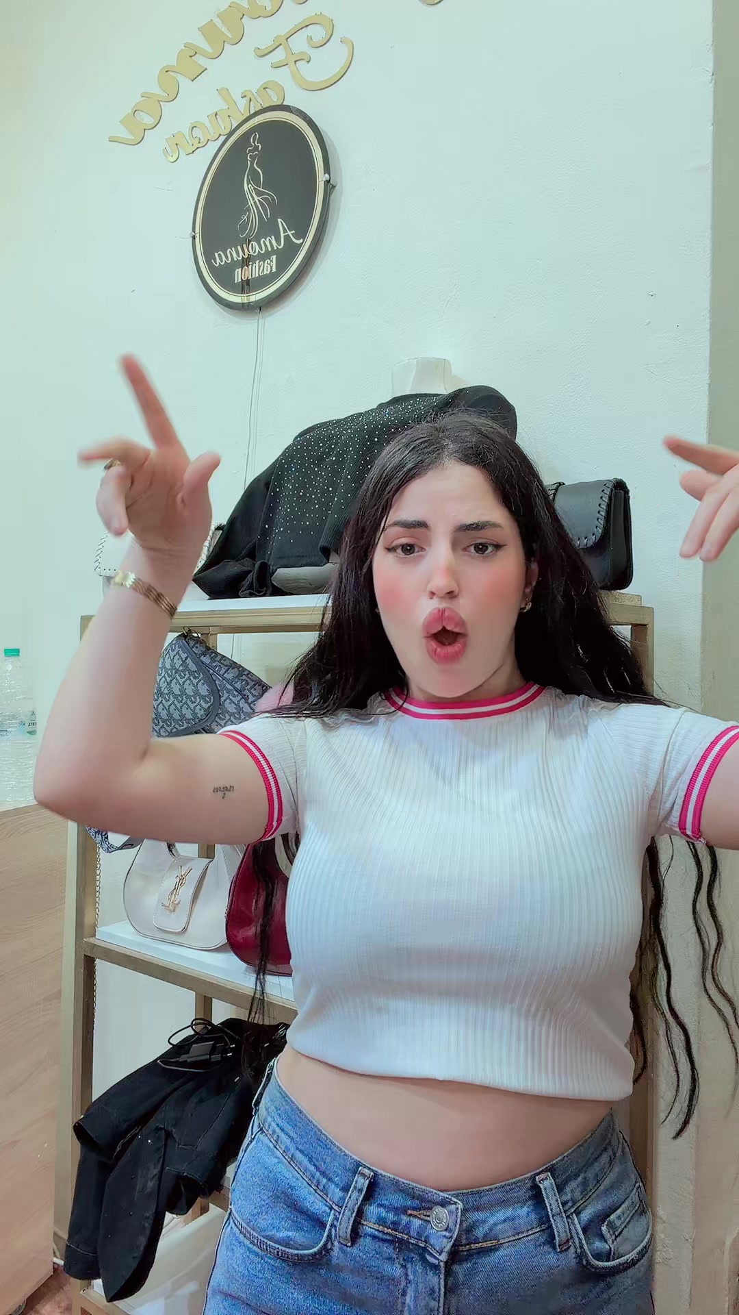 @Emna a Mouna ๐ฅฐ
