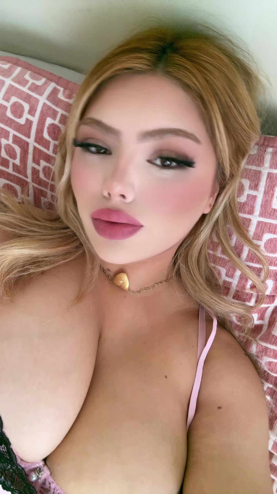 @arounddddtheworld