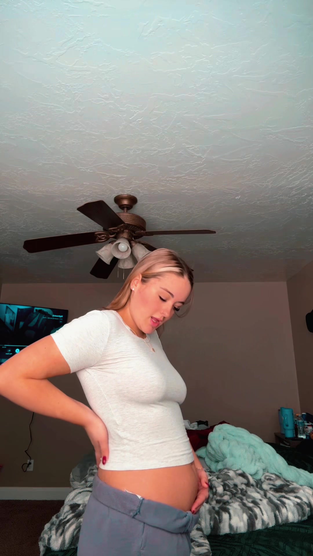@LayniMarie♡