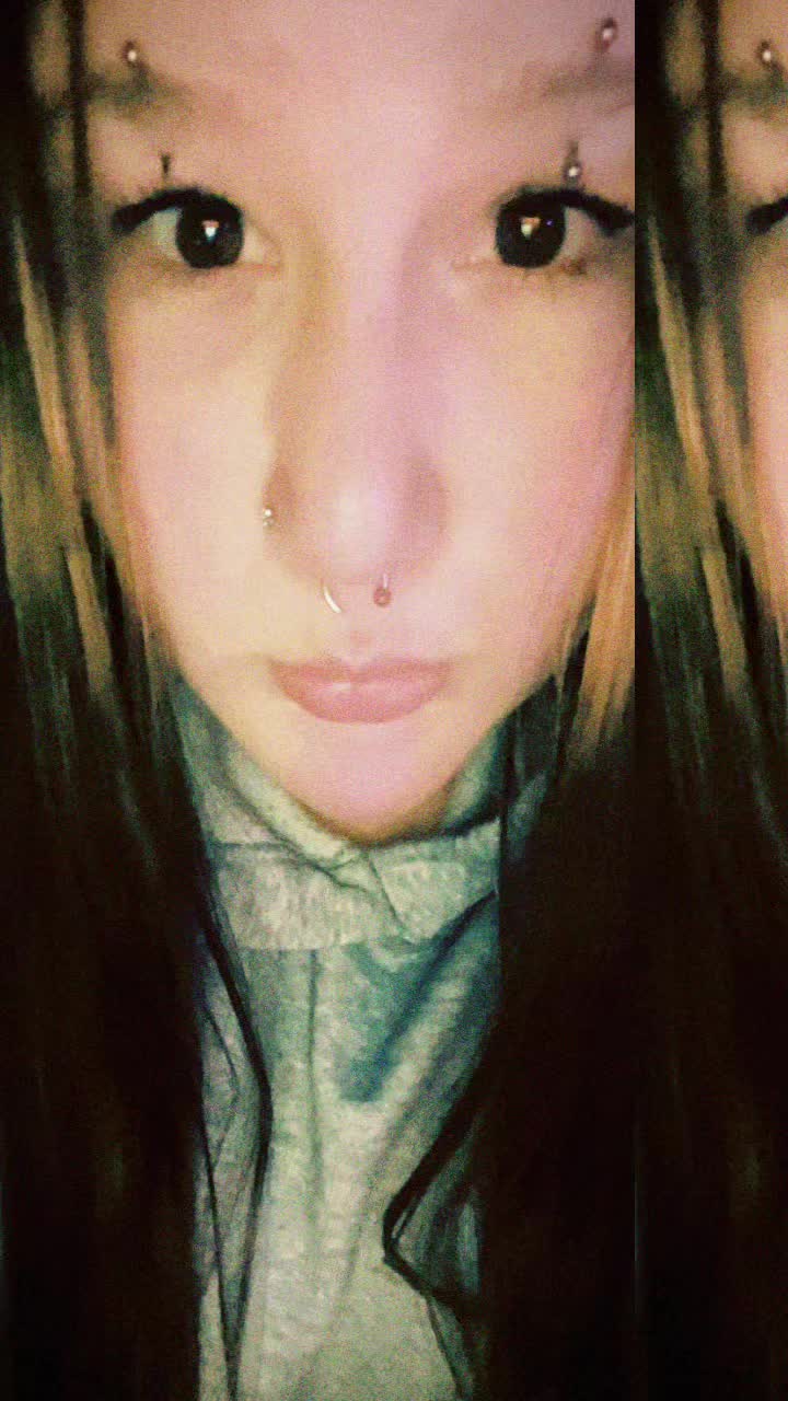 @yourlocalweird_madie01