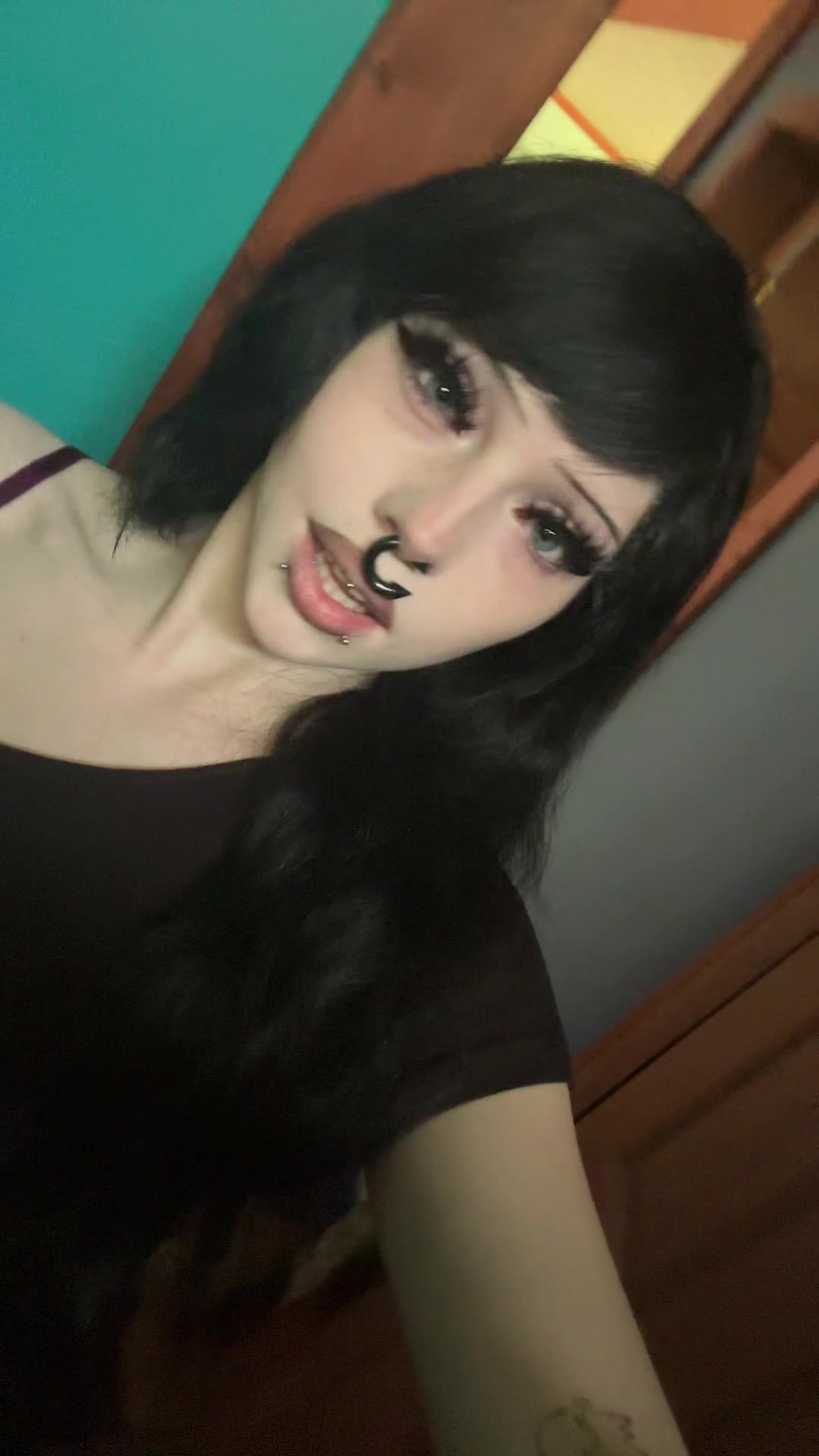 @adelais ྀིྀི