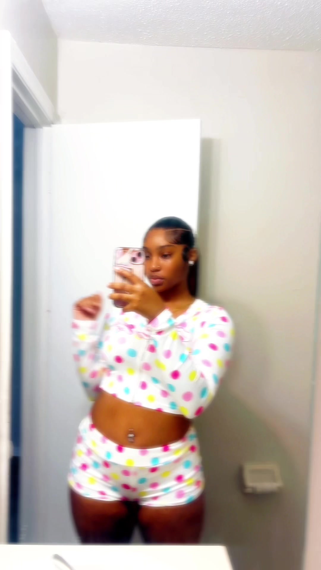 @_.tayskiiho