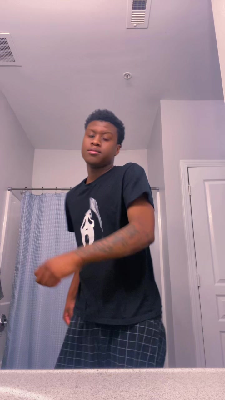 @ŁŮĦH3 💥💫
