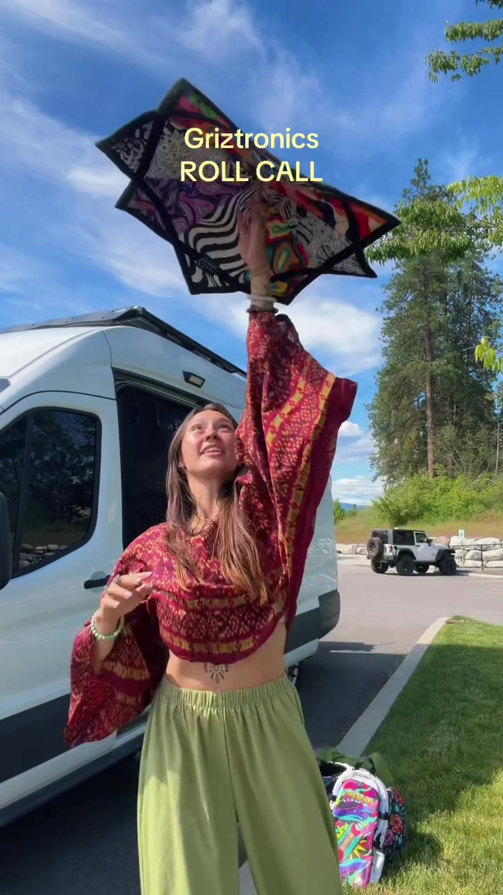 @Bee Bing | Artist | VanLife