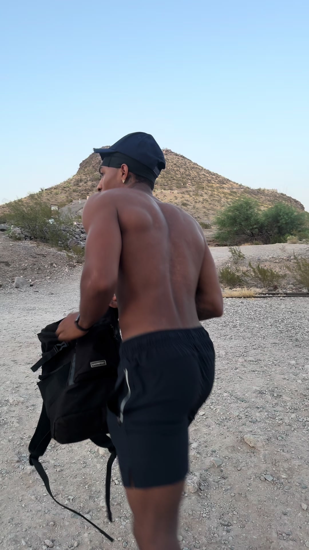 @Avii.