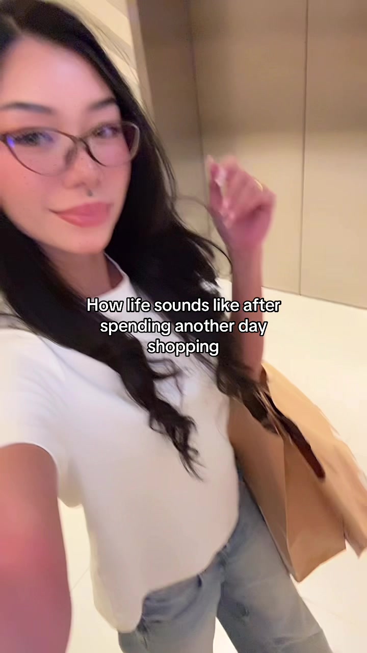 @lisavrgnia