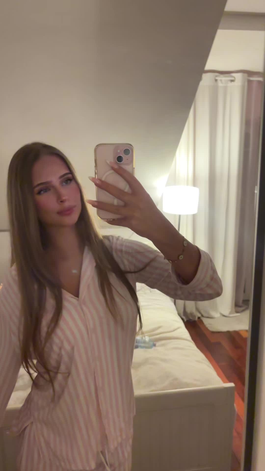 @lauraxoxo