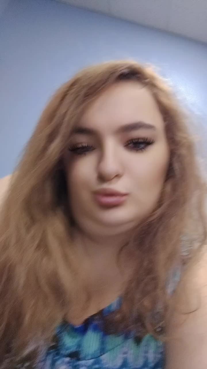 @LucyThiel.