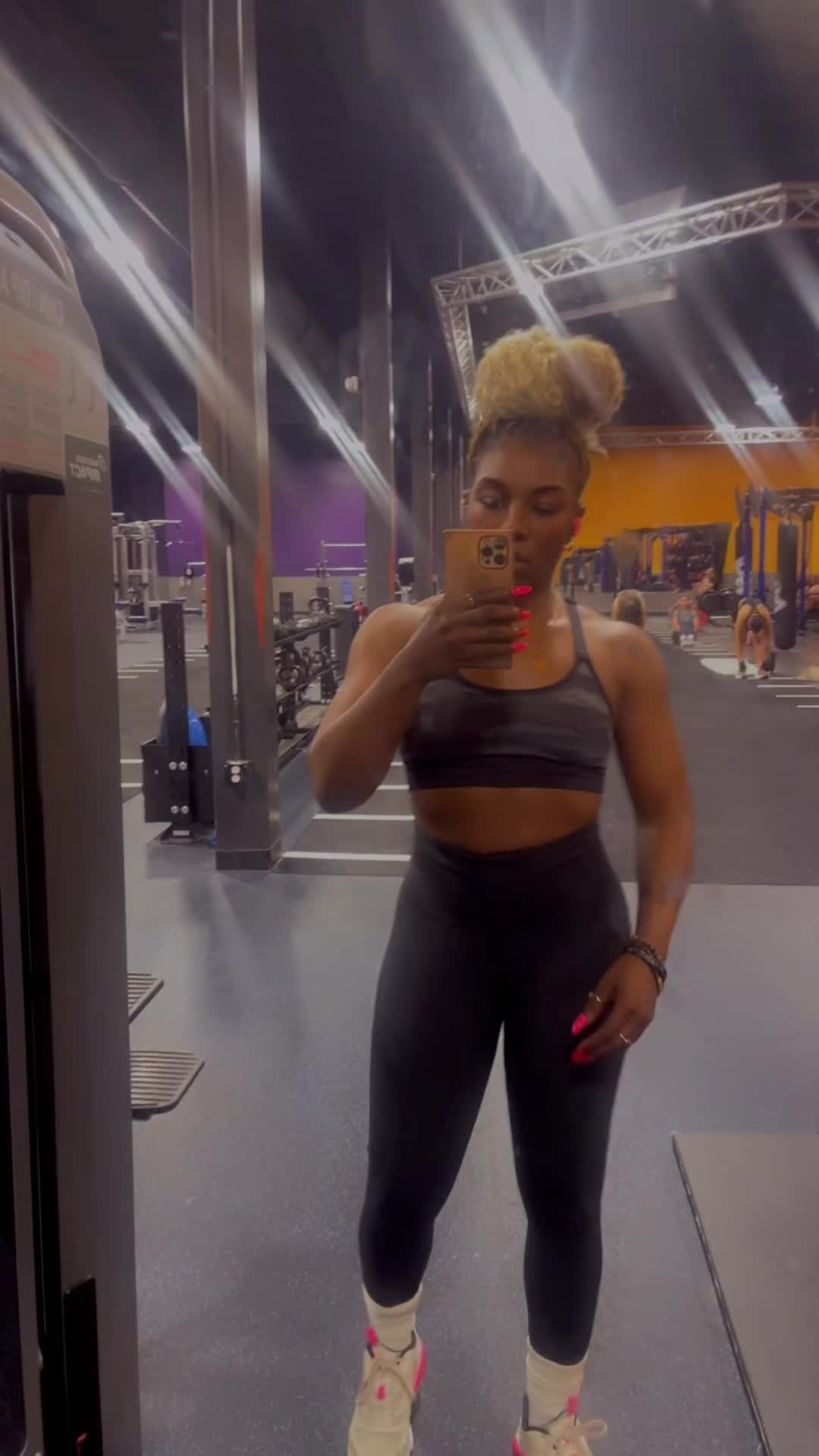 @E-B-O-N-I🧚🏾🧚🏾♀️🧚🏾♂️
