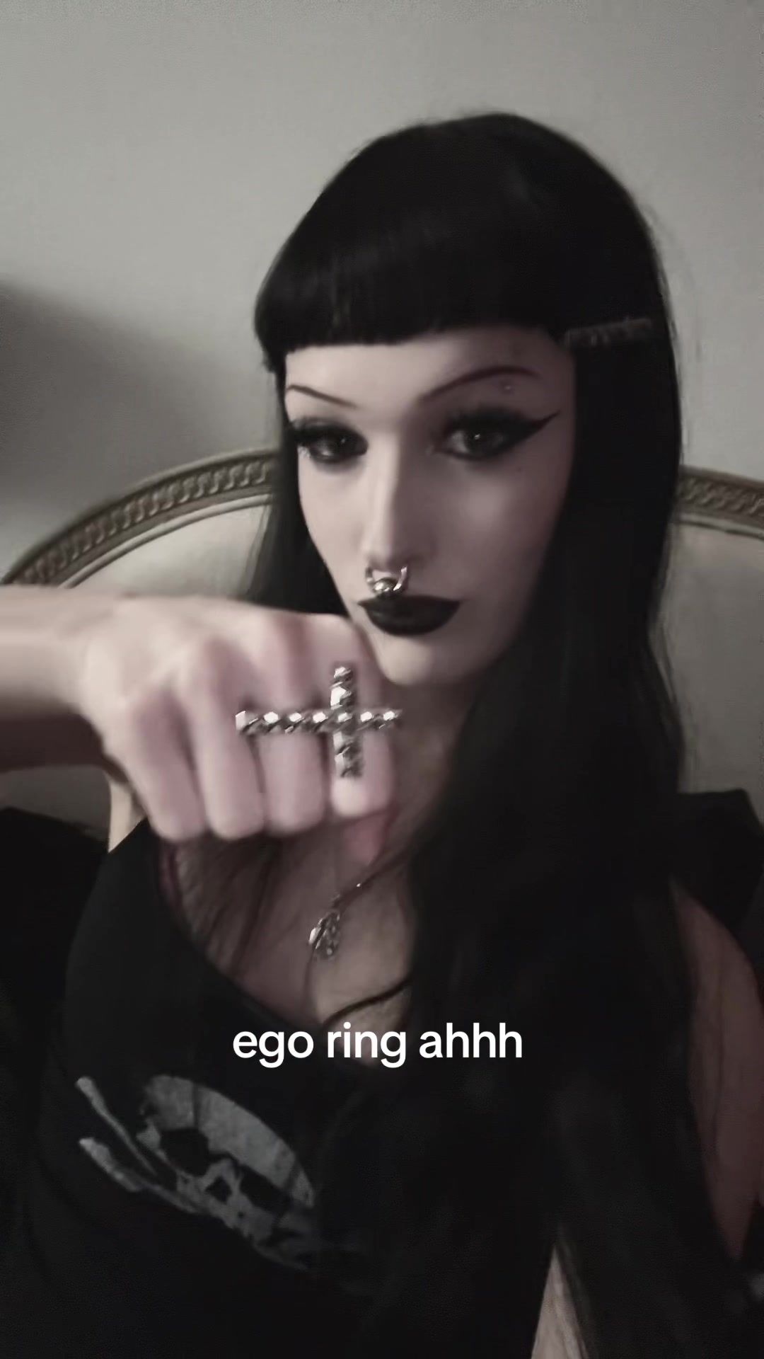 @av ♫⃠
