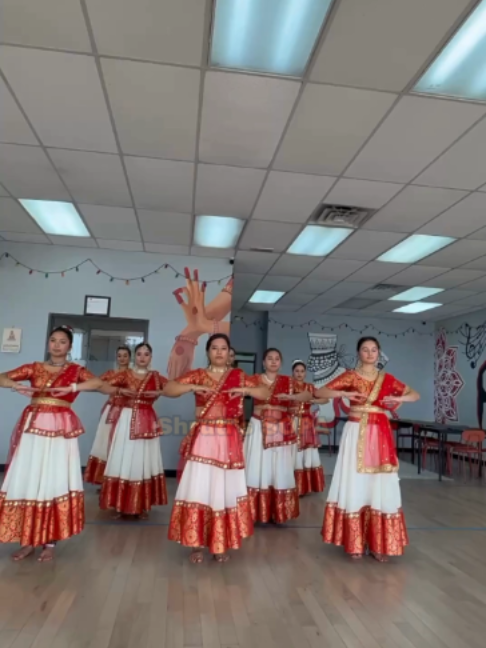 @shrutisdanceandyoga