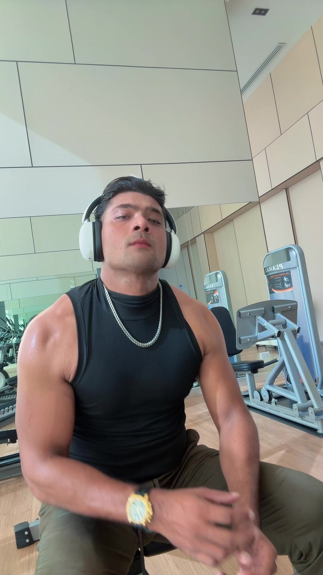 @Ronny_fitboybk
