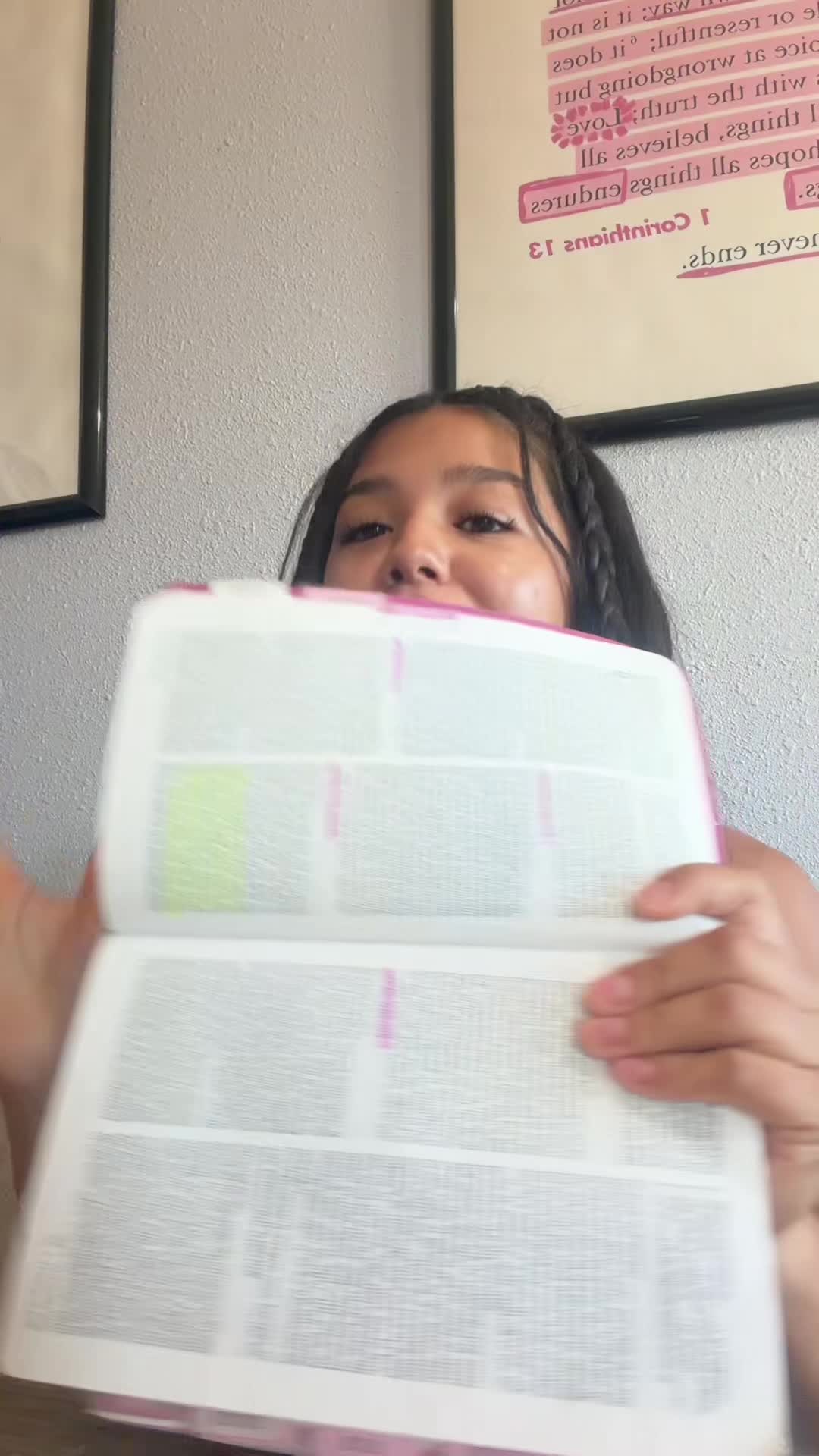 @jennivenegass