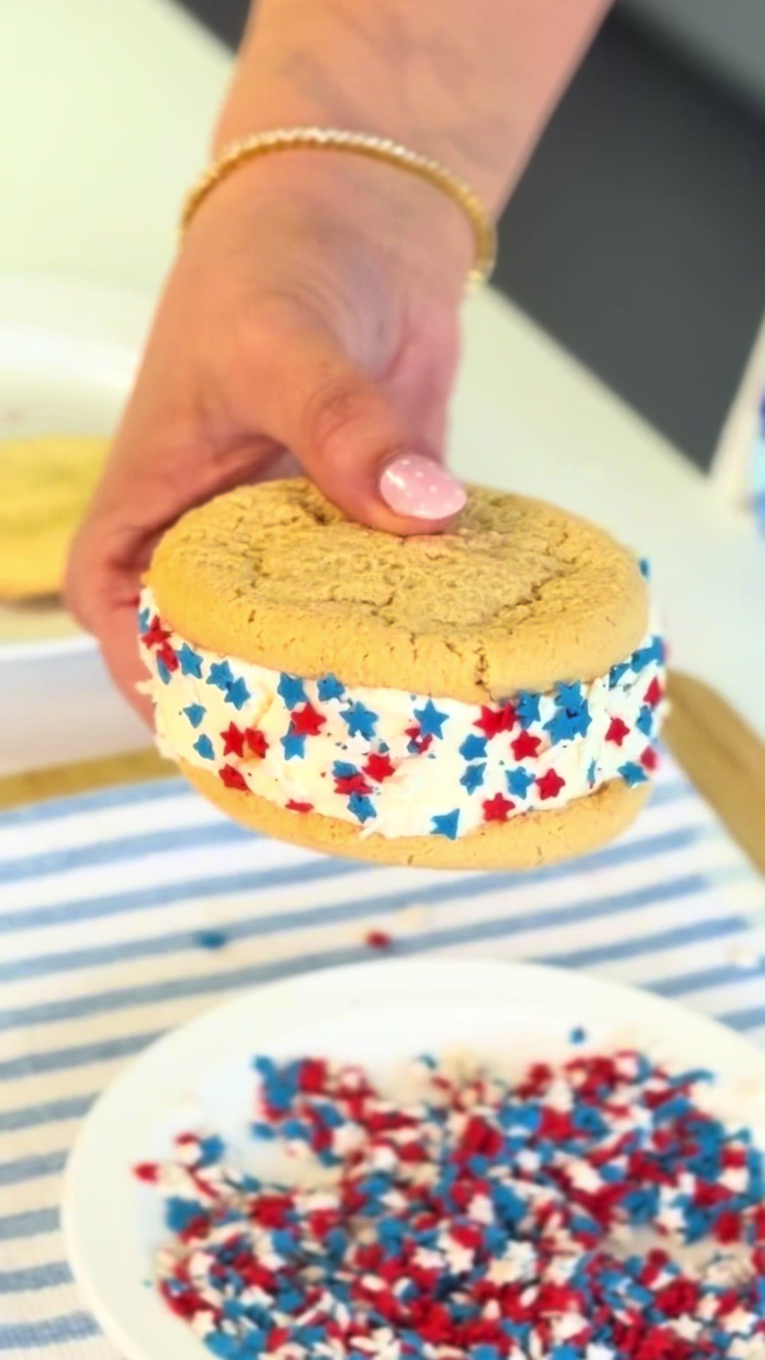 @BestFriendsForFrosting