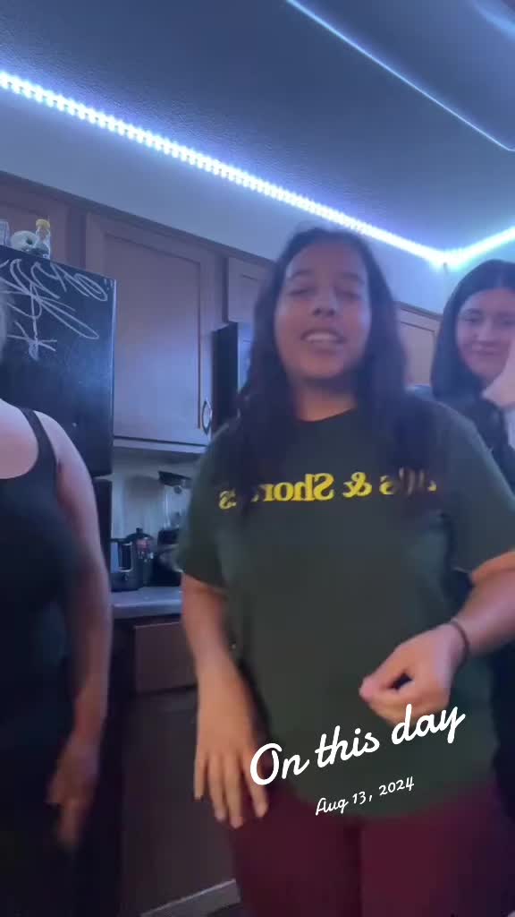 @Chela101502