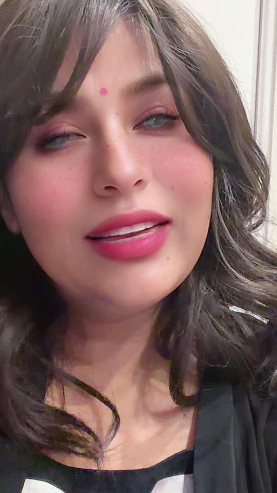 @🇨🇦Pooja Malhotra🇨🇦 💞
