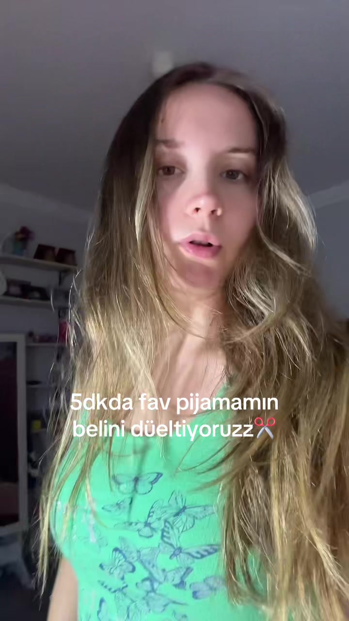 @🦦