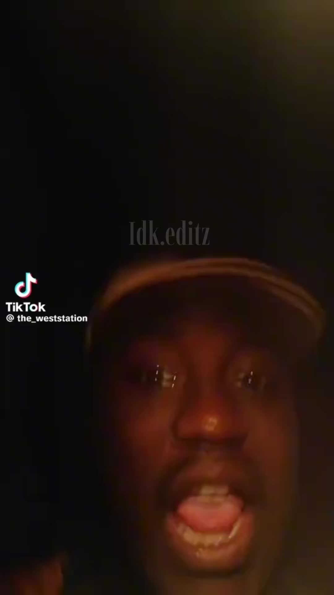 @floitz_