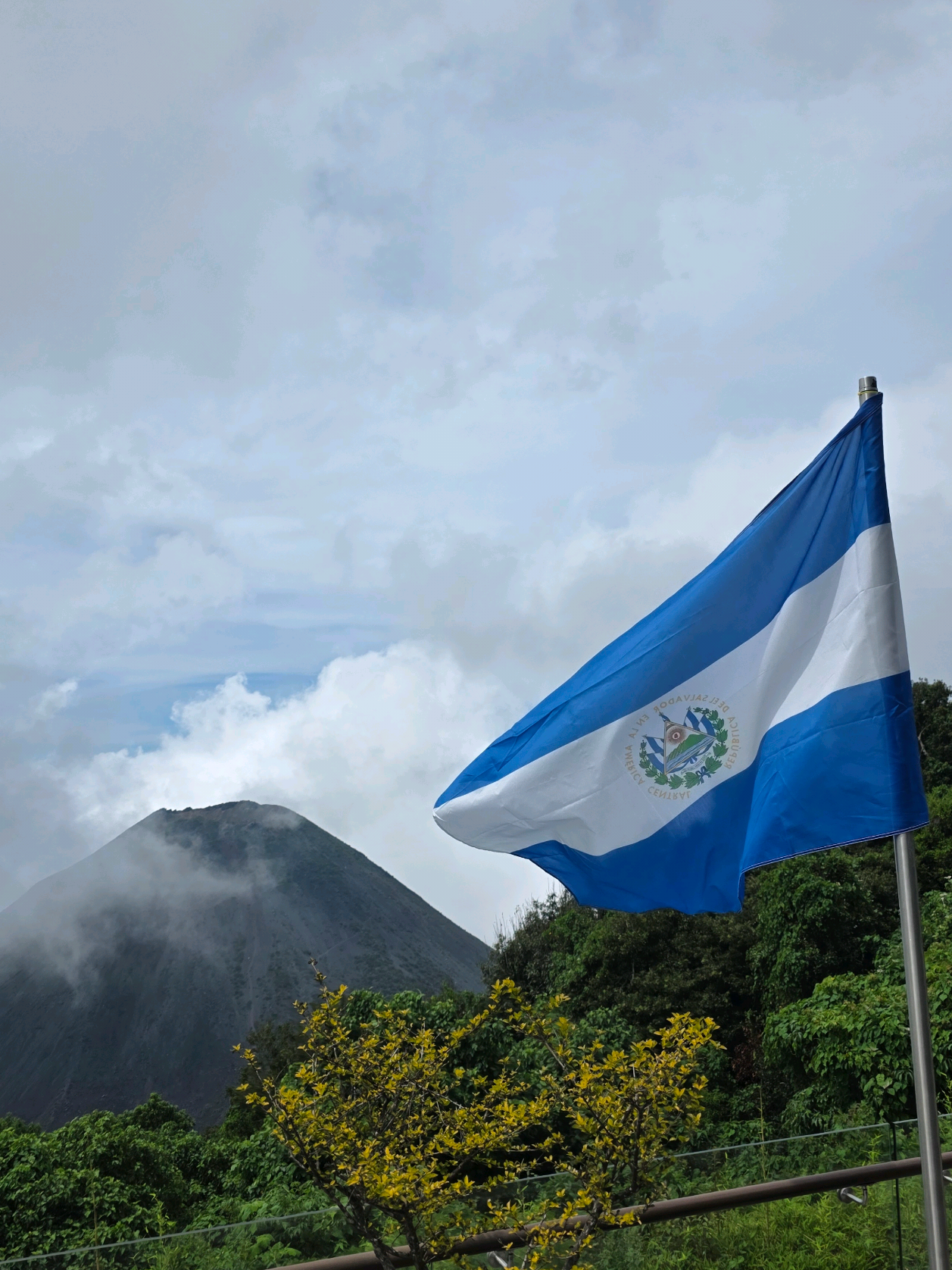 @El Salvador Es Mi Tierra 🇸🇻
