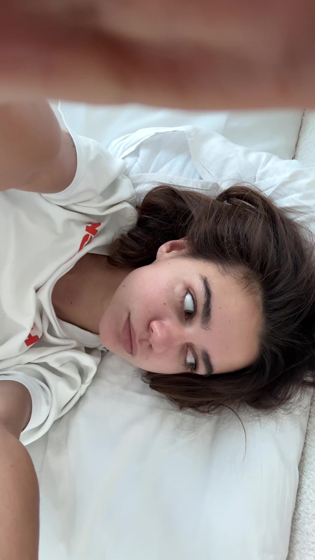 @anavavx