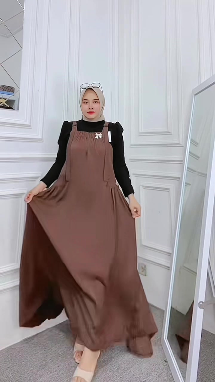 @Raisa Collections