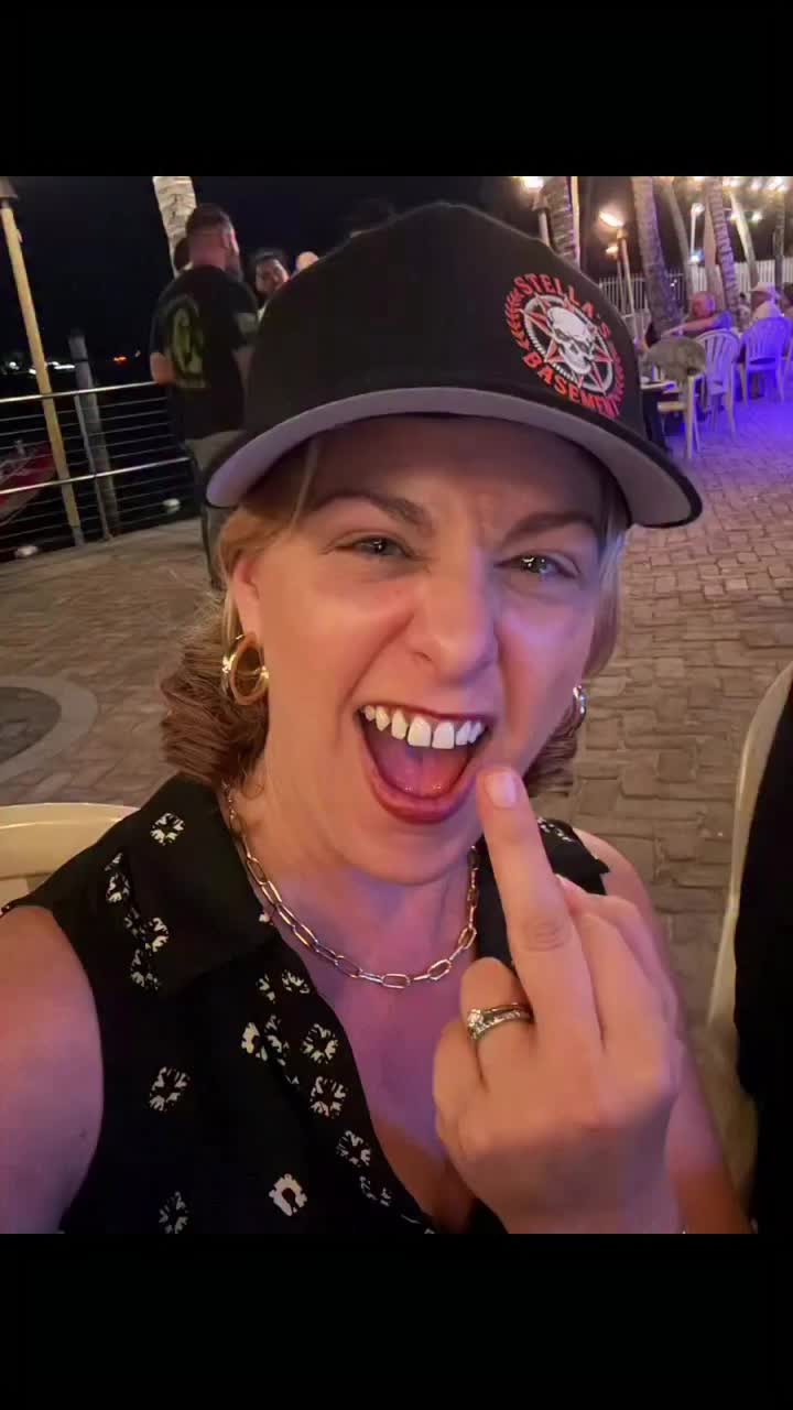 @Irene The Scream Sixx-Rëd Höt
