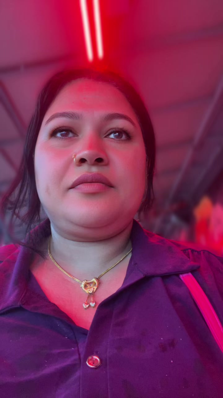 @Anushka😹