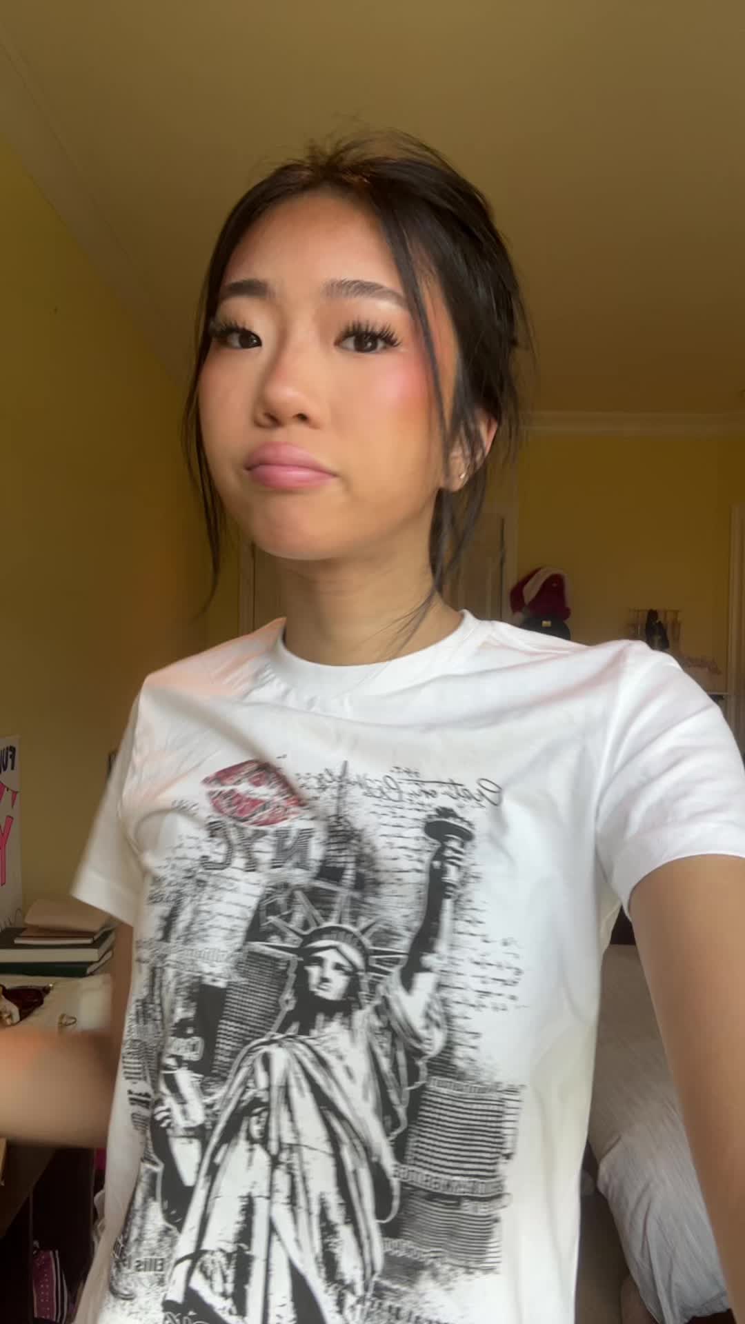 @Chloe