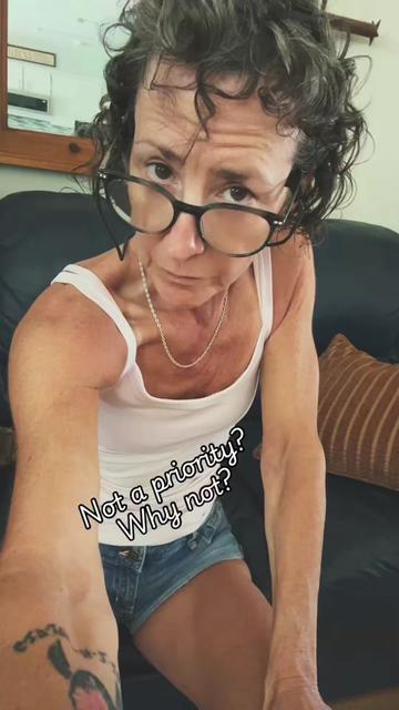 @Brandi~🔍Looking Glass.Gen❌