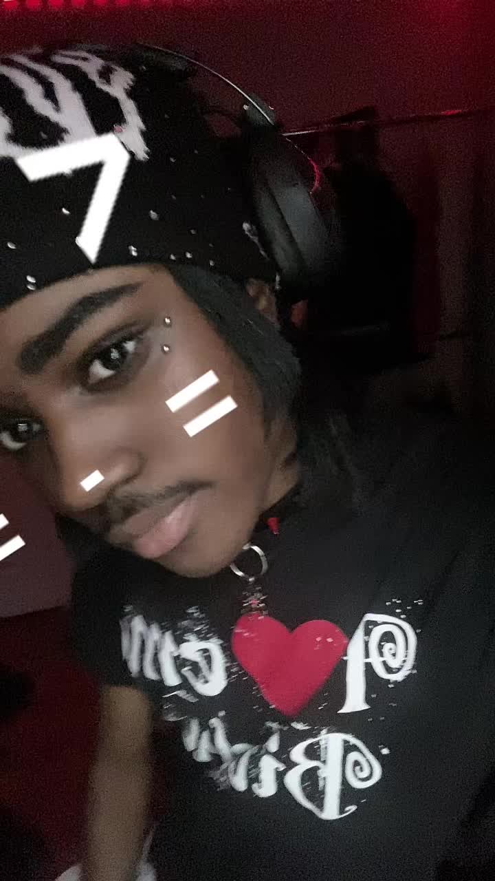 @⦻ NUBZZ