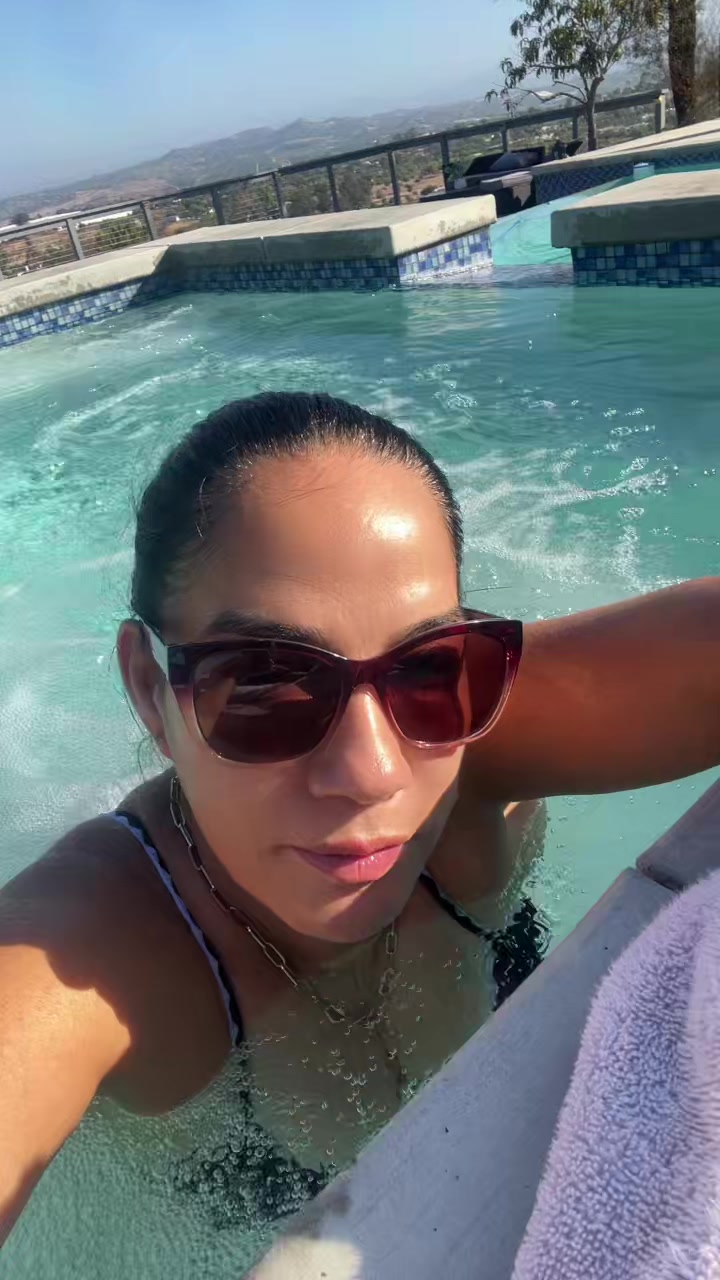 @Ana Lara