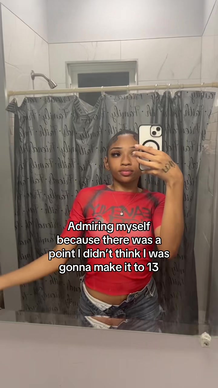 @thatgirlwthedimples