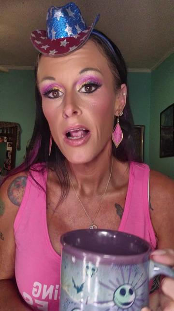 @DanielleHarr420