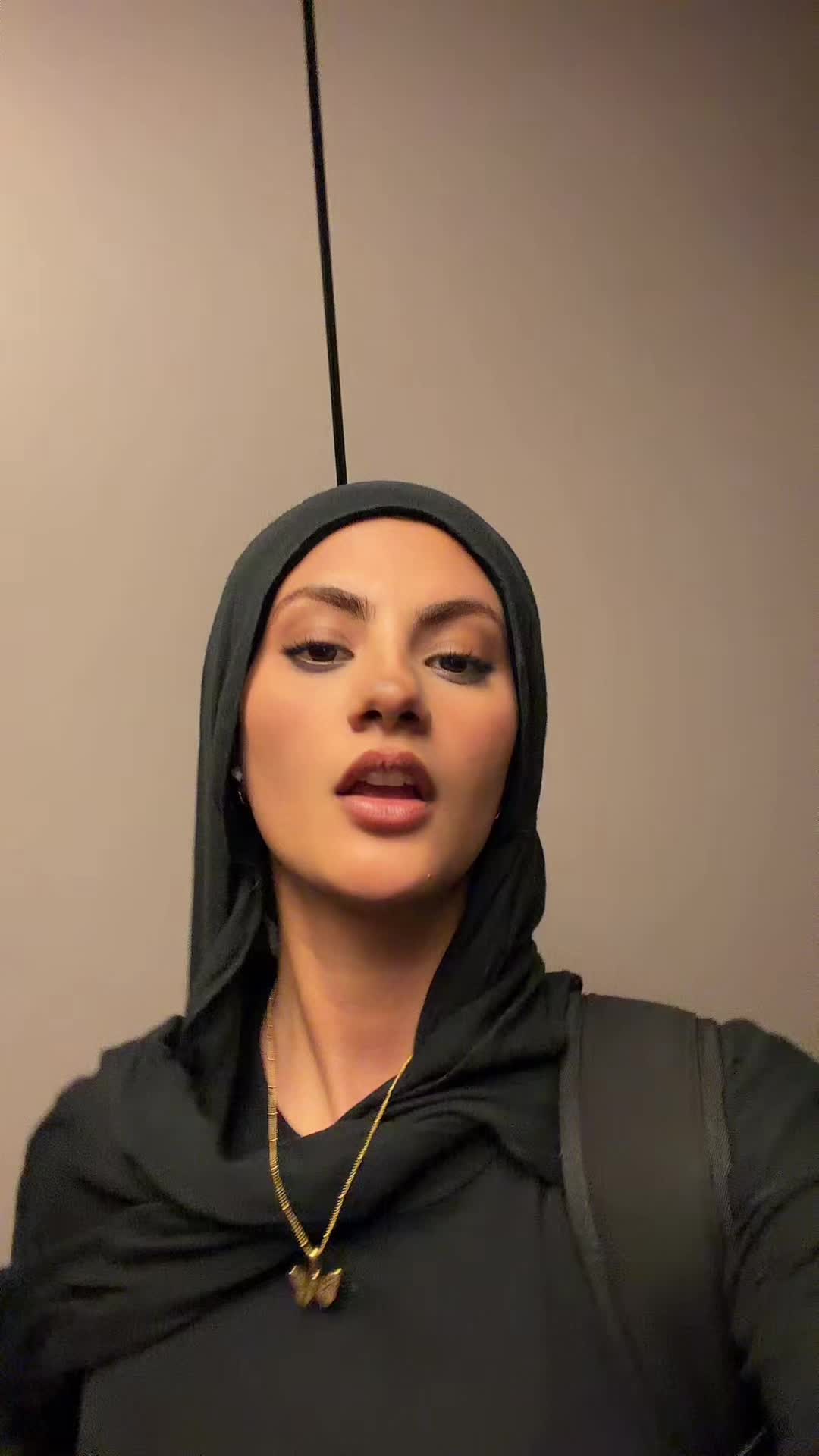 @Aisha
