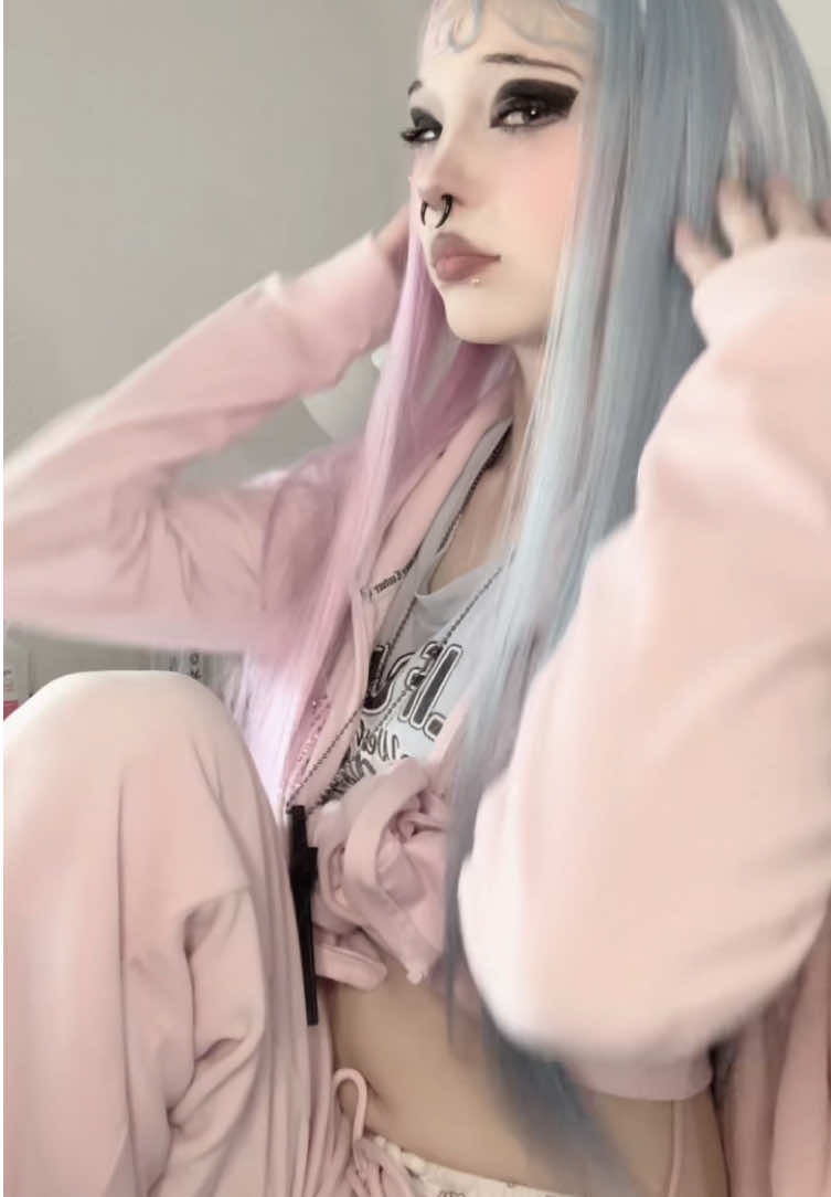 @Bisouu