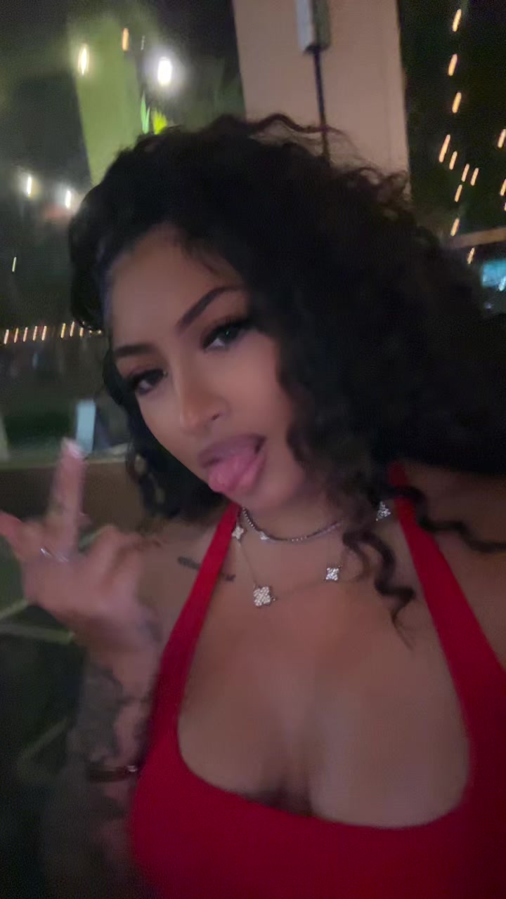 @NaeNextDoor😈