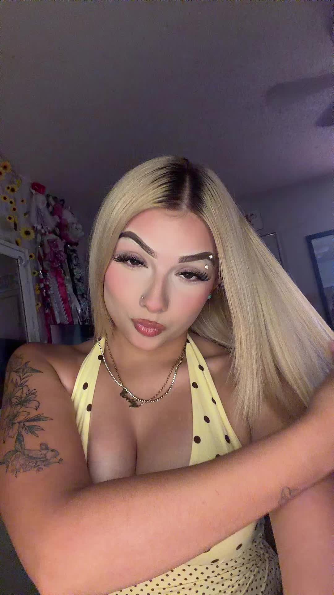 @Emi