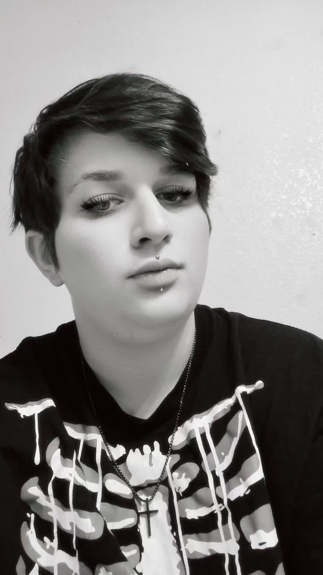 @Queen_Of_demons129