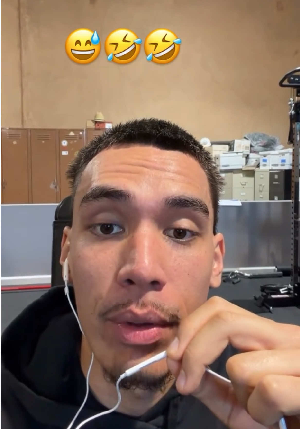 @Sneekz