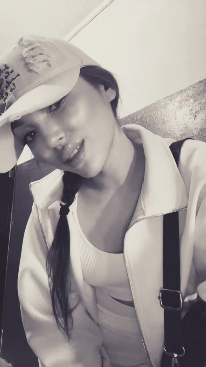@Lady_Li505