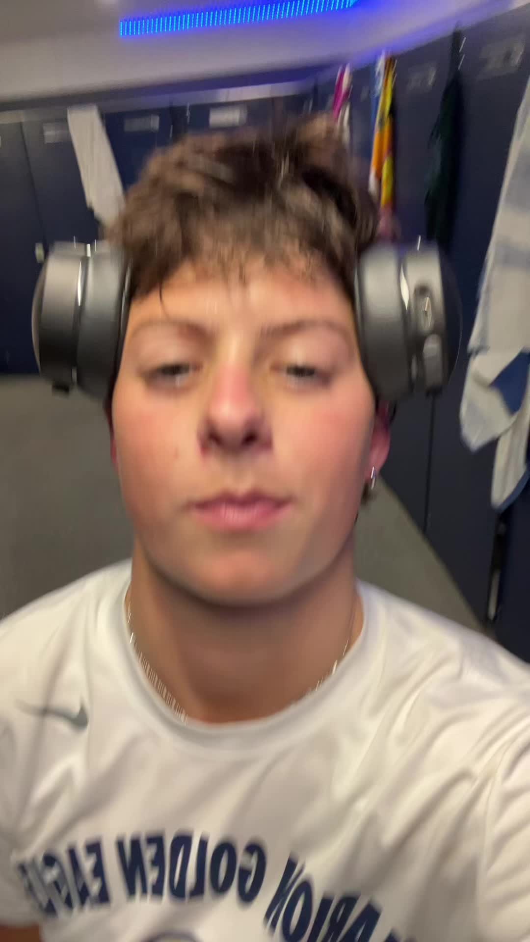 @Hu