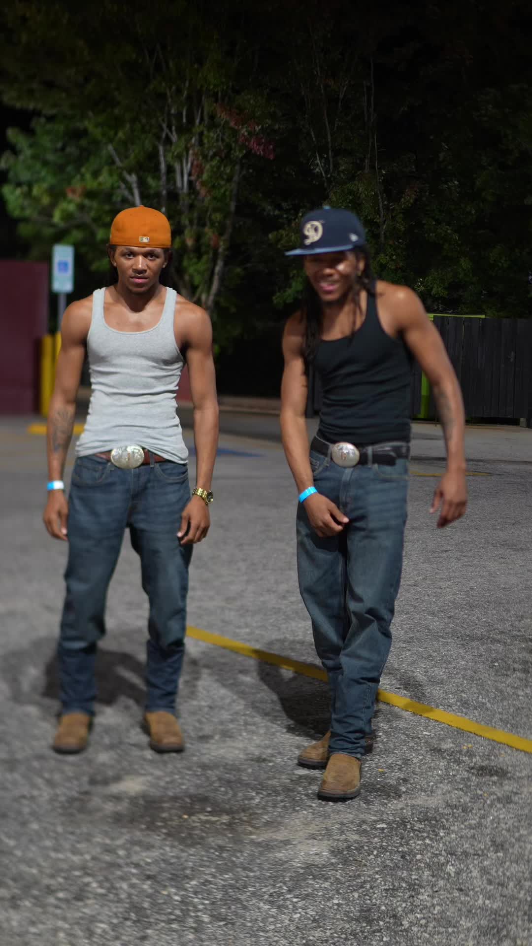 @Ghettotwins_