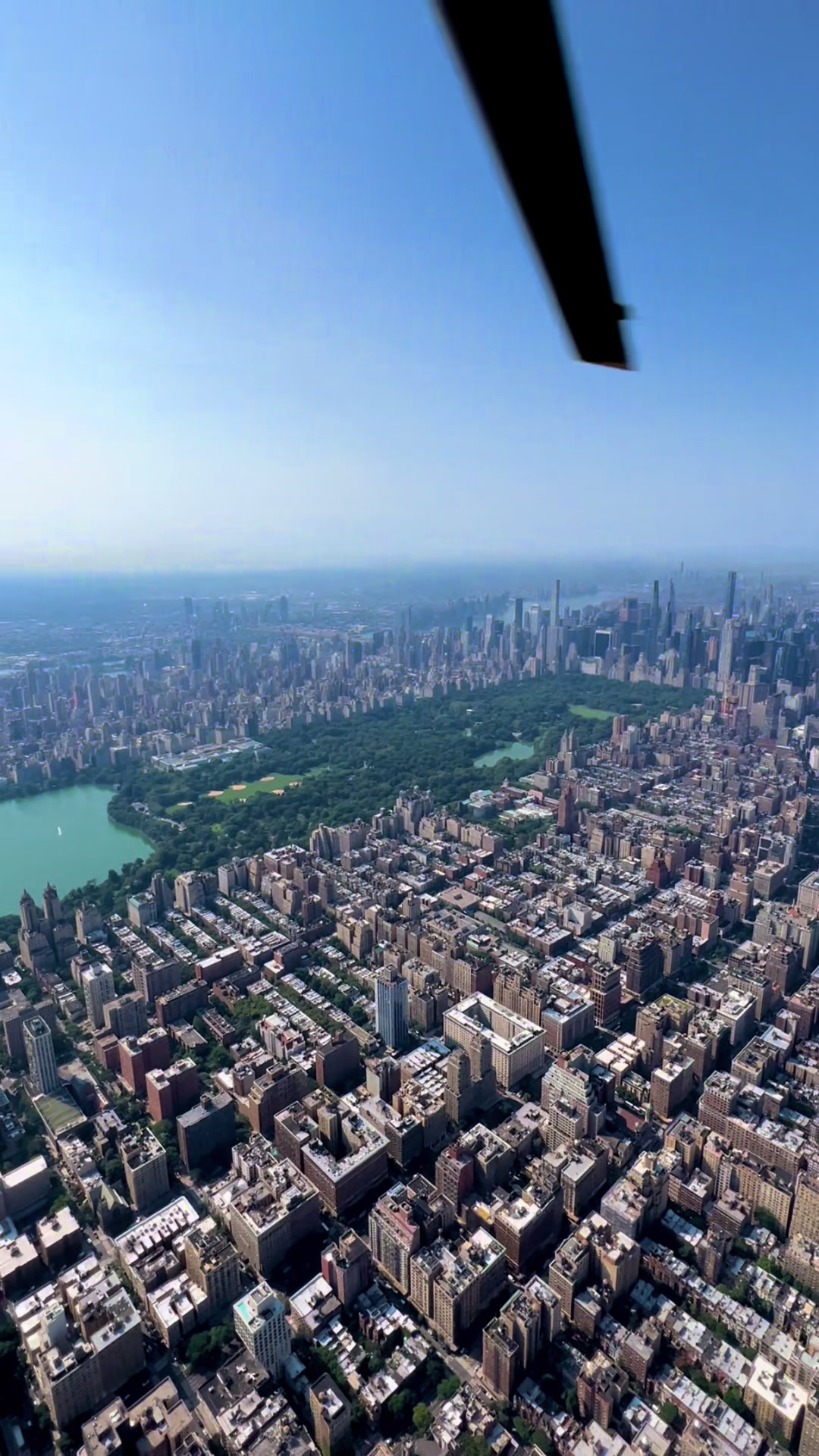 @nyonair