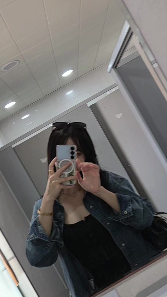 @J̌