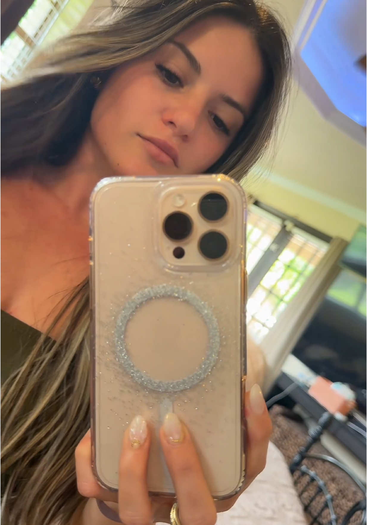 @evelyntollmadaria