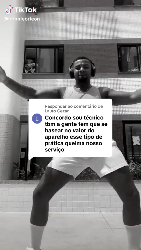 @Alecs