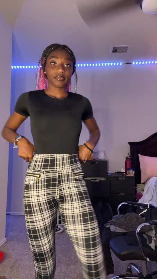 @lil_yani_17