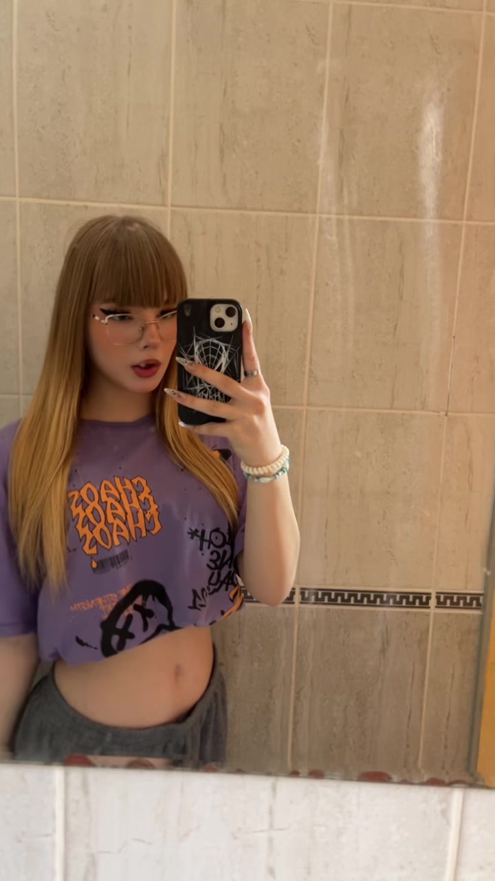 @comi